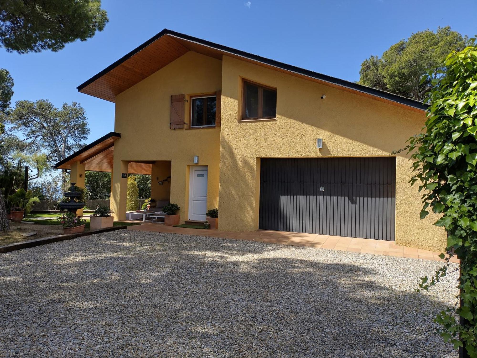 Casa Feliz Villa Sant Cebria de Vallalta Exterior photo