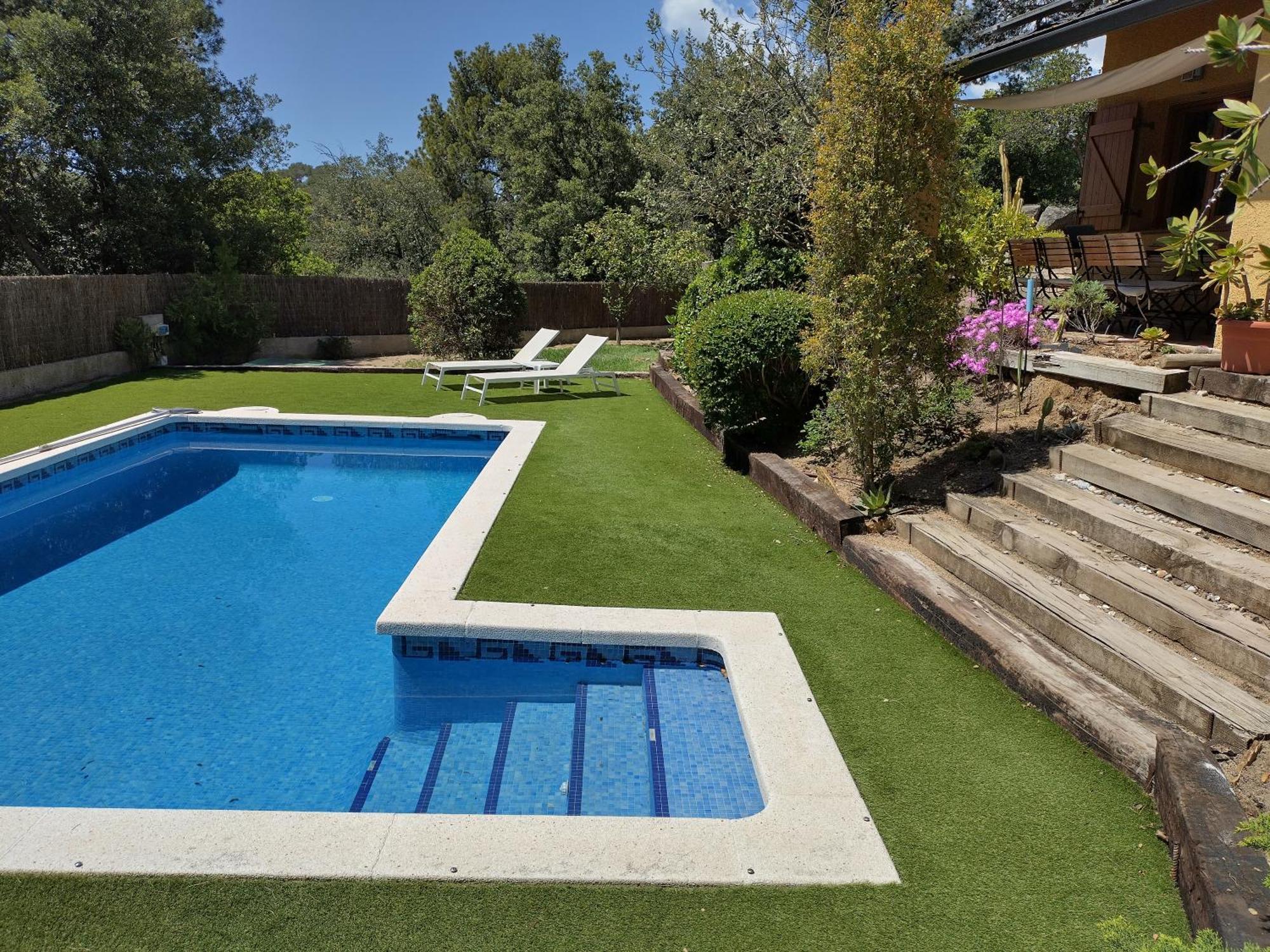 Casa Feliz Villa Sant Cebria de Vallalta Exterior photo