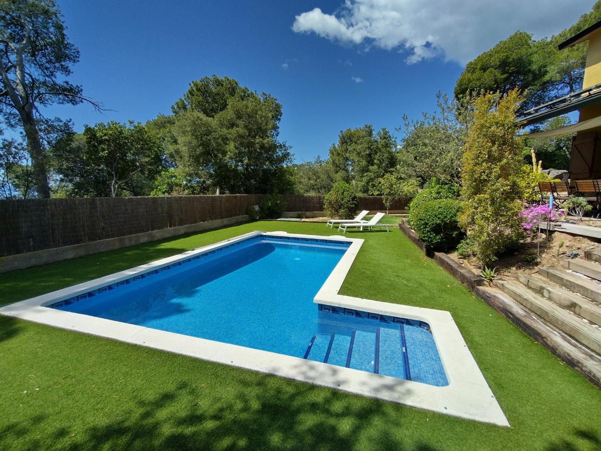 Casa Feliz Villa Sant Cebria de Vallalta Exterior photo